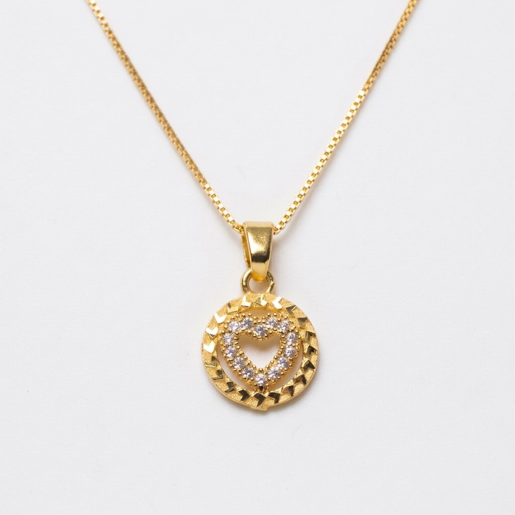 divayra 18k Gold Plated Circle With Zirconia Heart Necklace
